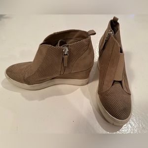 Women's MIA Cristie Wedge Sneakers size 6